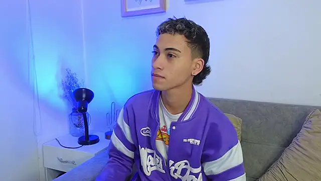 yulian vasquez online show from 12/01/25, 12:32