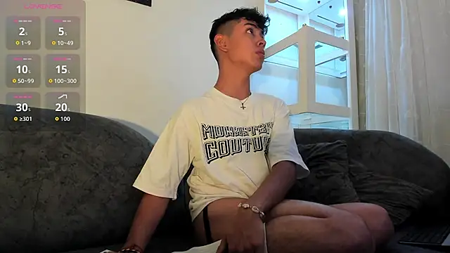 LoganTwink18 online show from 09/13/25, 07:46