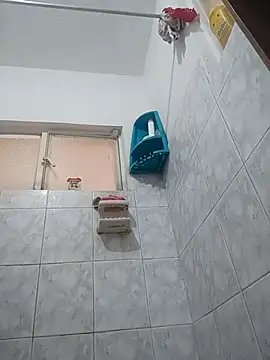 Snapshot of Valenn_fernandez chatting on 03/06/26, 03:52 Valenn fernandez online show from 03/06/26, 03:52