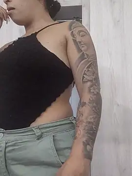 Snapshot of Valenn_fernandez chatting on 04/11/26, 06:34 Valenn fernandez online show from 04/11/26, 06:34