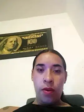 Snapshot of Valenn_fernandez chatting on 04/23/26, 03:52 Valenn fernandez online show from 04/23/26, 03:52