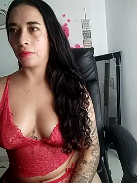 Snapshot of Valenn_fernandez chatting on 07/10/26, 10:12 Valenn fernandez online show from 07/10/26, 10:12
