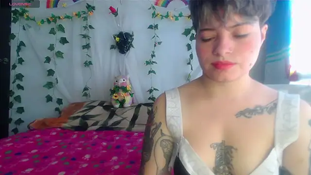 Snapshot of Mitsuha_gate chatting on 01/07/26, 02:41 Mitsuha gate online show from 01/07/26, 02:41