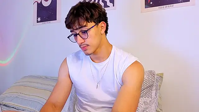 LatinReall online show from 09/24/25, 08:23