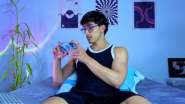 LatinReall online show from 10/16/25, 12:22