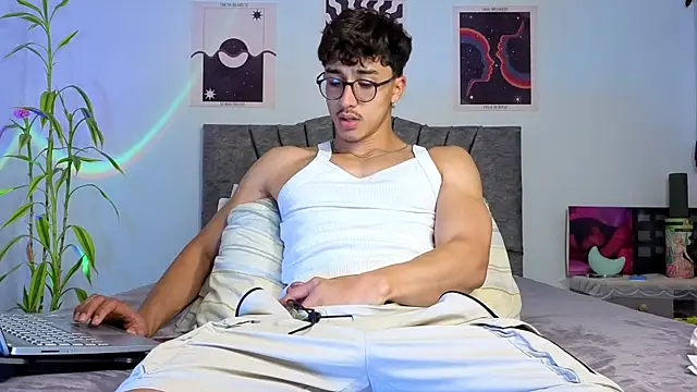 LatinReall online show from 11/10/25, 11:37