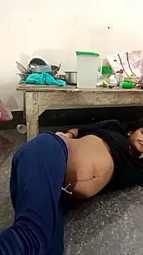 Snapshot of Guriya0076 chatting on 09/19/25, 04:18 Guriya0076 online show from 09/19/25, 04:18