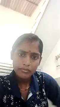 Snapshot of Guriya0076 chatting on 10/28/25, 10:30 Guriya0076 online show from 10/28/25, 10:30