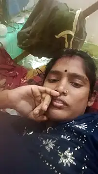 Snapshot of Guriya0076 chatting on 11/10/25, 04:39 Guriya0076 online show from 11/10/25, 04:39