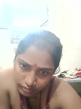 Snapshot of Guriya0076 chatting on 04/25/26, 12:35 Guriya0076 online show from 04/25/26, 12:35