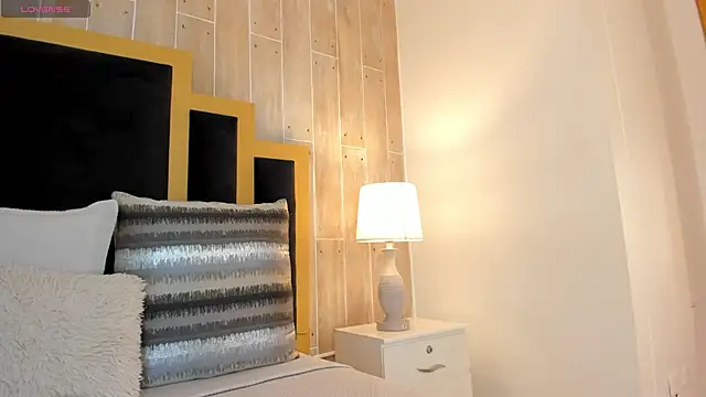 isabellasouza online show from 01/06/26, 07:50