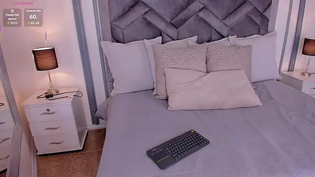 lucianacohelo online show from 10/14/25, 07:36