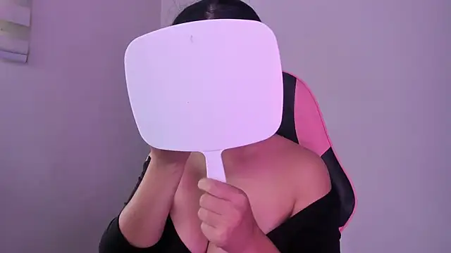 Snapshot of Arianna_Jannes chatting on 03/18/26, 04:21 Arianna Jannes online show from 03/18/26, 04:21