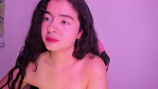 Snapshot of Arianna_Jannes chatting on 04/15/26, 04:08 Arianna Jannes online show from 04/15/26, 04:08