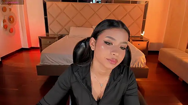 Snapshot of SophieHouston_ chatting on 03/05/26, 02:51 SophieHouston online show from 03/05/26, 02:51