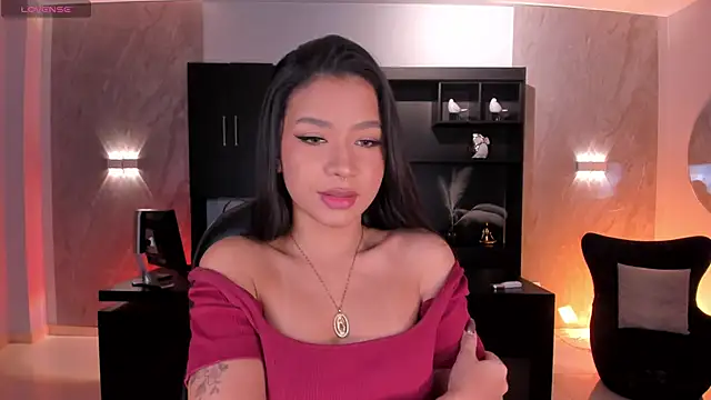 Snapshot of SophieHouston_ chatting on 03/12/26, 02:29 SophieHouston online show from 03/12/26, 02:29