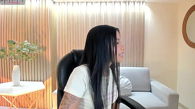 Snapshot of SophieHouston_ chatting on 06/12/26, 01:59 SophieHouston online show from 06/12/26, 01:59