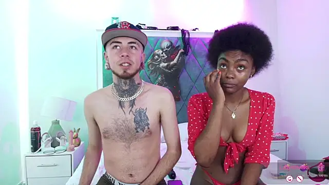 Snapshot of Asha_zuri_and_adam chatting on 11/03/25, 12:39 Asha zuri and adam online show from 11/03/25, 12:39