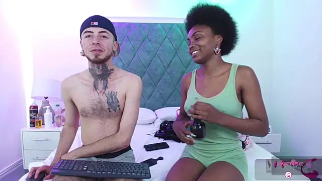 Snapshot of Asha_zuri_and_adam chatting on 11/19/25, 12:38 Asha zuri and adam online show from 11/19/25, 12:38