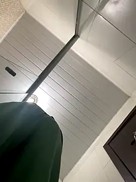 PIROCAGG21 online show from 10/15/25, 09:09