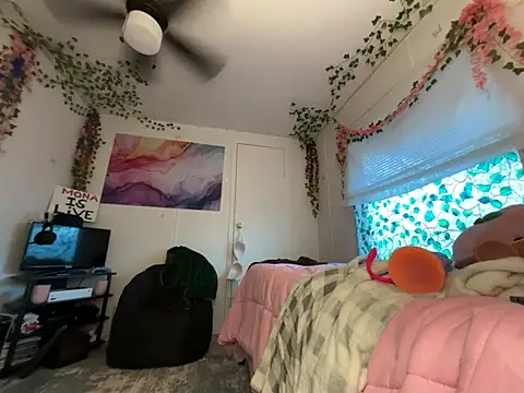 moan4mona online show from 04/16/26, 01:06