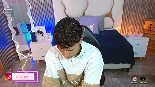 Ette tay online show from 11/15/25, 09:21