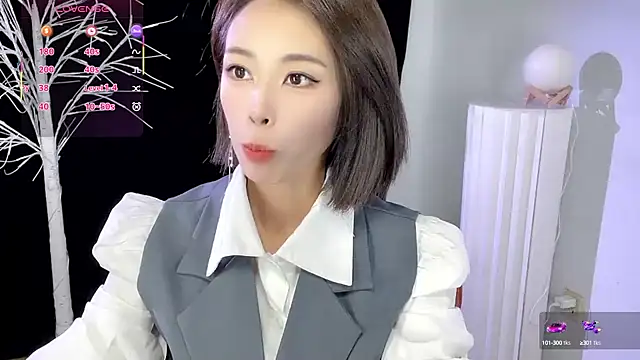 Snapshot of xiaoyue8888 chatting on 10/04/25, 01:58 xiaoyue8888 online show from 10/04/25, 01:58