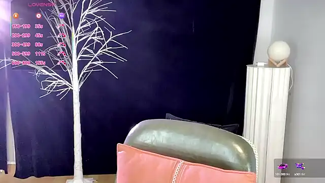 Snapshot of xiaoyue8888 chatting on 10/14/25, 02:23 xiaoyue8888 online show from 10/14/25, 02:23