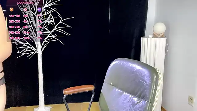 Snapshot of xiaoyue8888 chatting on 10/23/25, 01:49 xiaoyue8888 online show from 10/23/25, 01:49