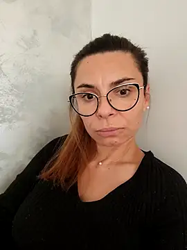 Victoria Vergara online show from 09/27/25, 03:28