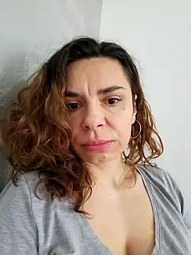 Victoria Vergara online show from 03/26/26, 12:44