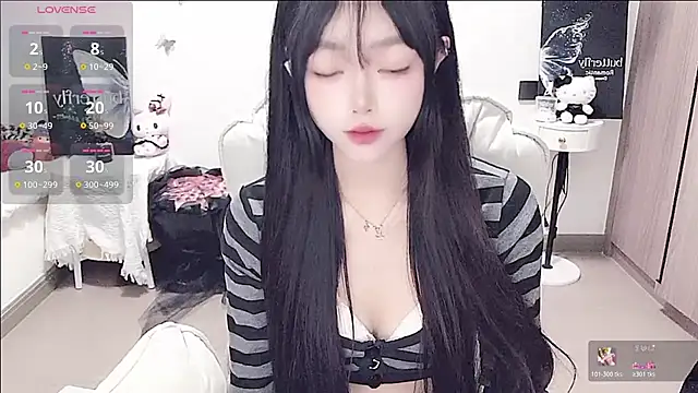 Snapshot of -EEBABY chatting on 07/07/26, 04:00 -EEBABY online show from 07/07/26, 04:00