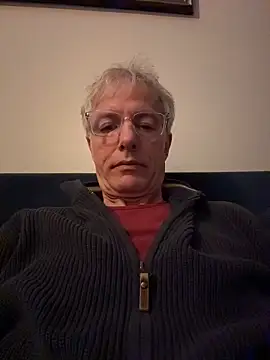 SexyLeon8 online show from 04/07/26, 08:20