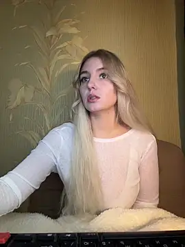 Snapshot of sindi_love_u chatting on 10/21/25, 08:48 sindi love u online show from 10/21/25, 08:48