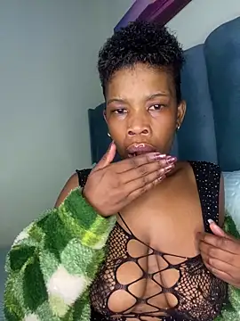 Caramel Mellow online show from 12/21/25, 01:35