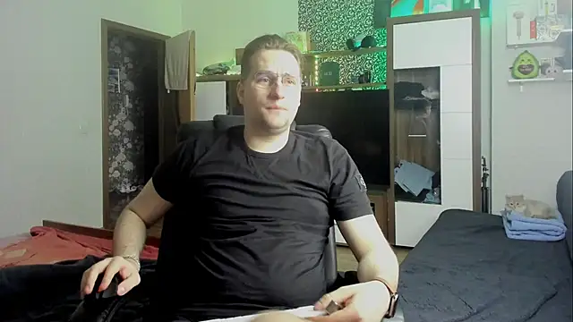 Snapshot of romiosabrino chatting on 03/19/26, 02:32 romiosabrino online show from 03/19/26, 02:32