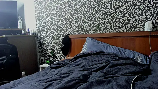 Snapshot of romiosabrino chatting on 03/31/26, 04:07 romiosabrino online show from 03/31/26, 04:07