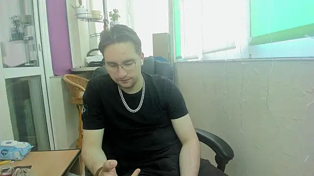 romiosabrino online show from 05/26/26, 01:07