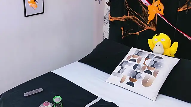 Becca Grims online show from 10/25/25, 03:36