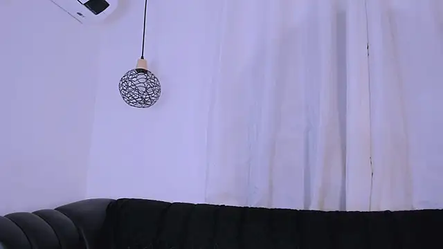 Akira Hime online show from 10/10/25, 02:43