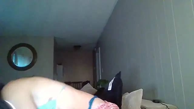 Miss honey94 online show from 10/08/25, 11:41