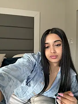 LilMisIndianx online show from 12/18/25, 11:16