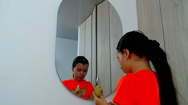 pinky f00x online show from 02/20/26, 07:25