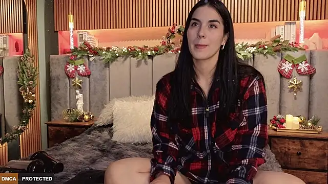 Angelina Dior online show from 12/19/25, 06:15