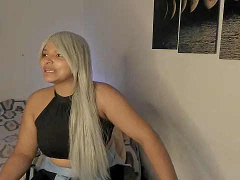 chloe kisses online show from 04/08/26, 11:32