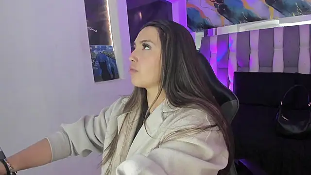 Adaara Rey online show from 12/19/25, 04:25