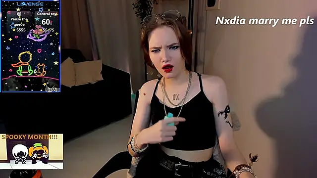 Snapshot of Dilara_xBaby chatting on 10/18/25, 02:29 Dilara xBaby online show from 10/18/25, 02:29