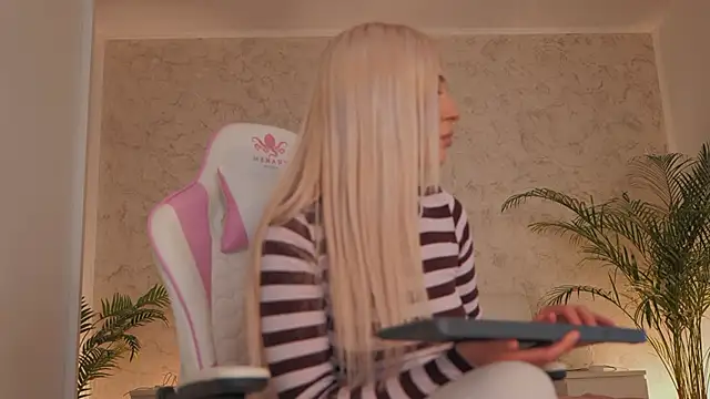 daisyblushh online show from 03/10/26, 04:34