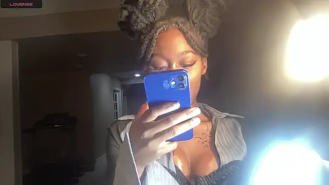 maskedgirl5005 online show from 09/28/25, 12:38