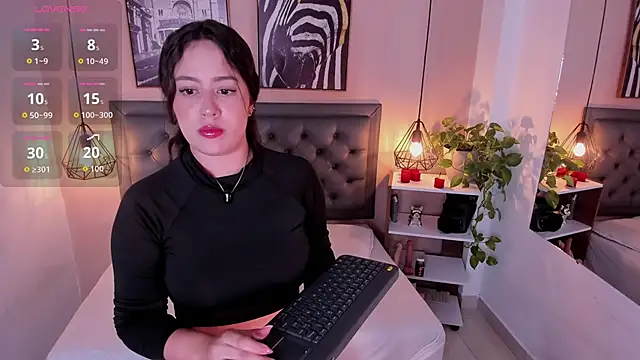 aisha duque online show from 10/06/25, 07:44